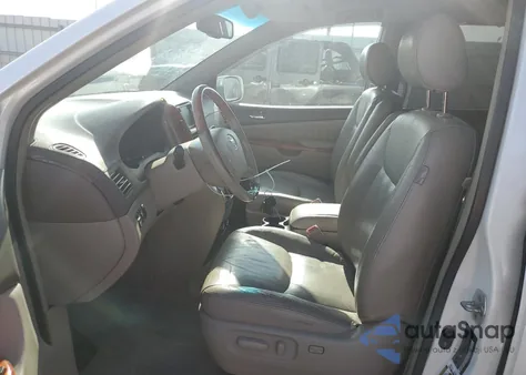 2008 Toyota Sienna Xle z USA, uszkodzony, nr VIN 5TDZK22CX8S122829